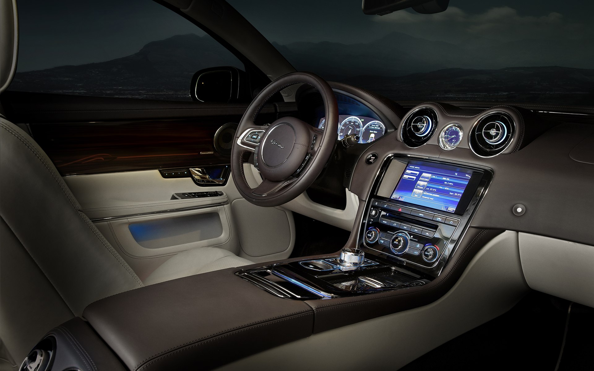 捷豹 XJ-04.jpg