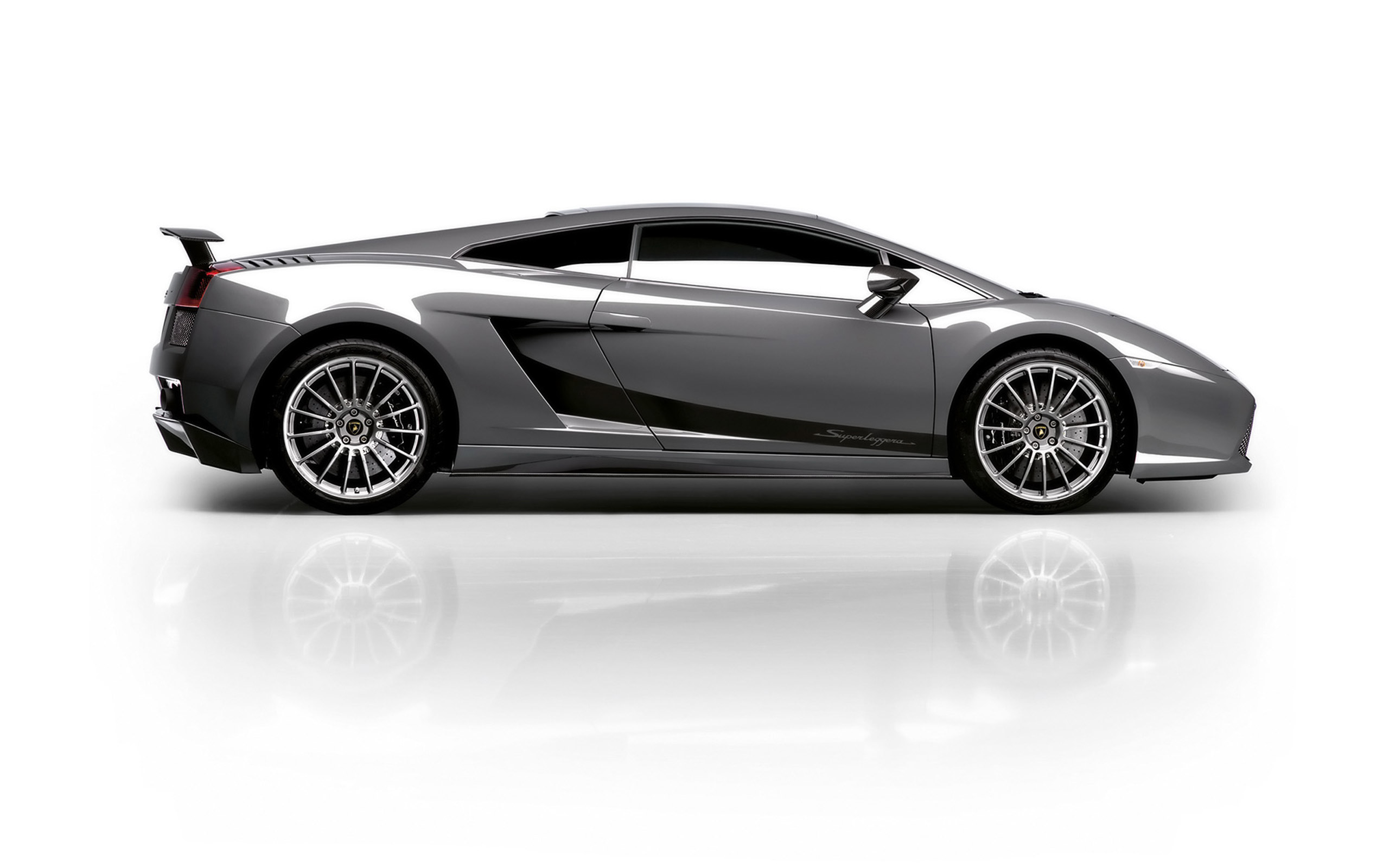 兰博基尼Superleggera.jpg